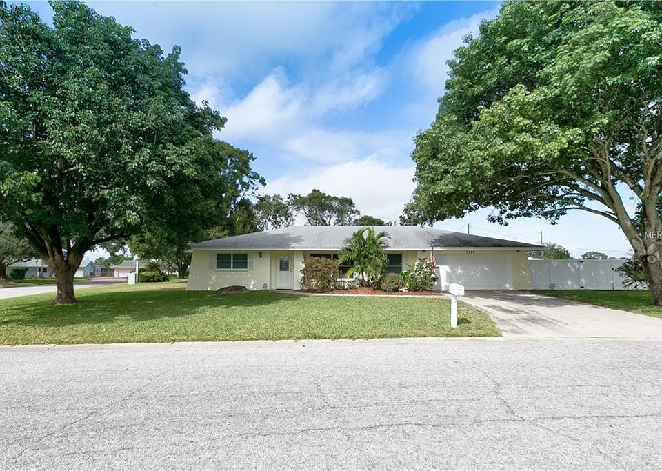 1st image of 3208 Cambridge Dr W
