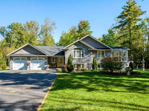 21502 Loyalist Pkwy, Prince Edward County, ON K0K 1L0