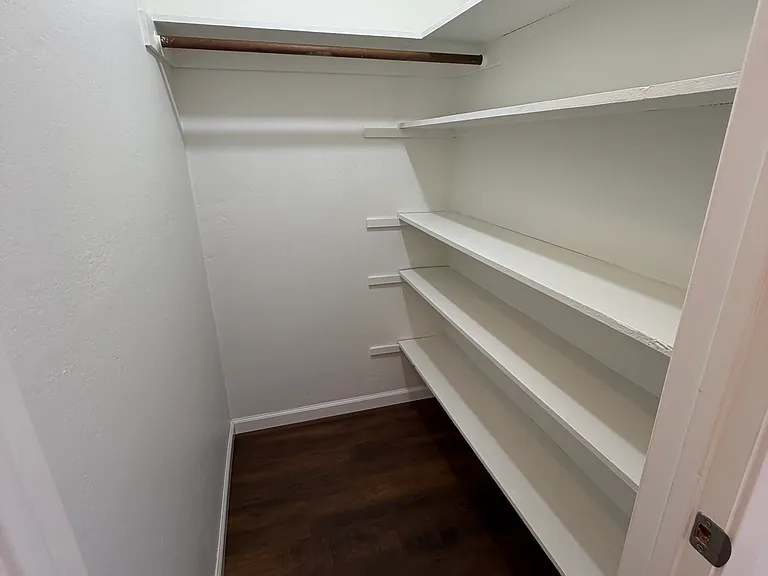 1576 Ontario Dr #14 — Photo 5