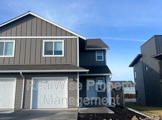 1214 SW 27th St, Redmond, OR 97756