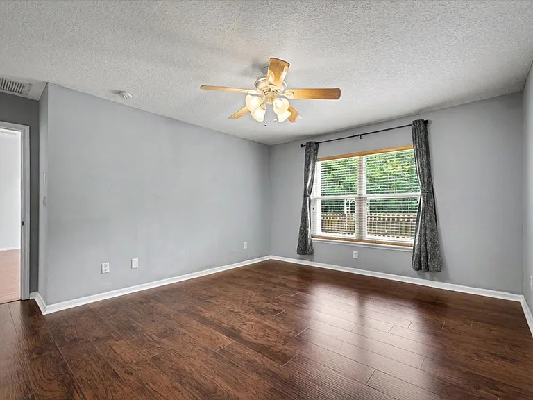 711 Sid Dr — Photo 32