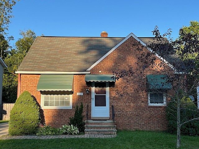 1st image of 1607 Parker Dr