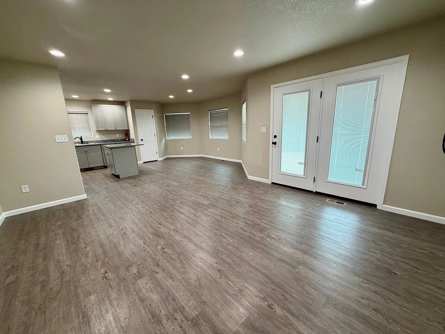 3 bed, 2.0 bath, 1507 sqft, $2,450 — Photo 3
