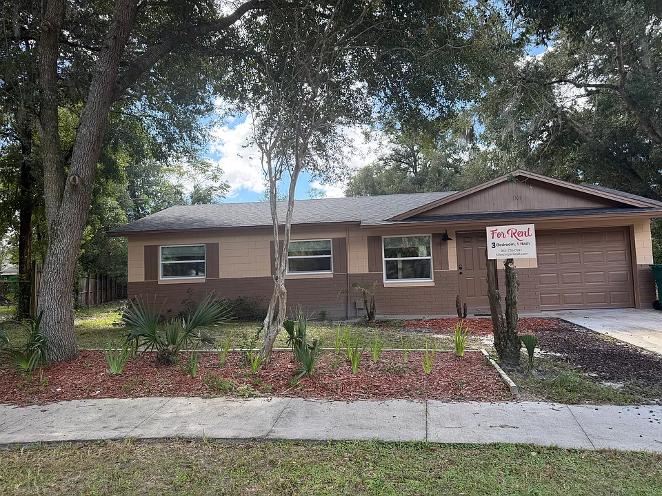 1304 Jean Ct