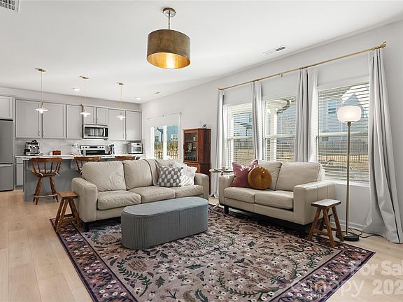 2nd image of 567 Scotch Meadows Loop