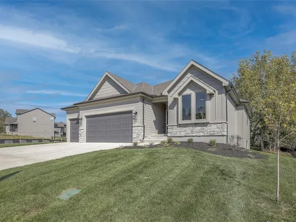 1144 Hummingbird Ct, Greenwood, MO 64034