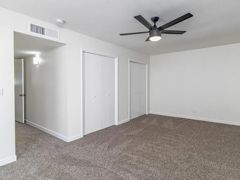 1303 W Devonshire St #1 — Photo 19