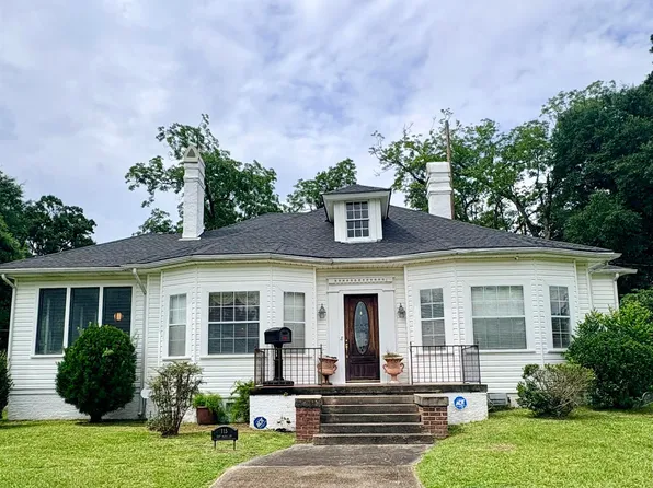 115 E McMillan St, Evergreen, AL 36401