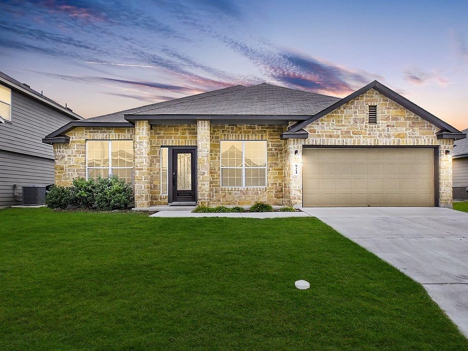 1st image of 924 Cypress Ml