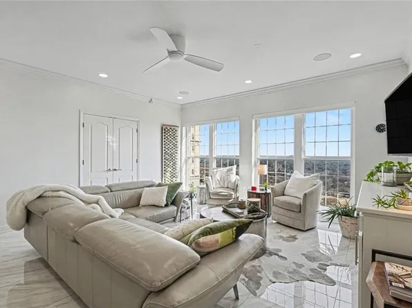 195 14th St NE Unit 2806, Atlanta, GA 30309