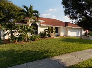 5810 SW 87th Way, Cooper City, FL 33328
