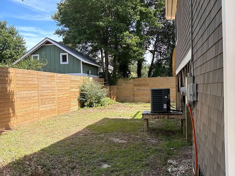 1005 Indian Dr — Photo 5