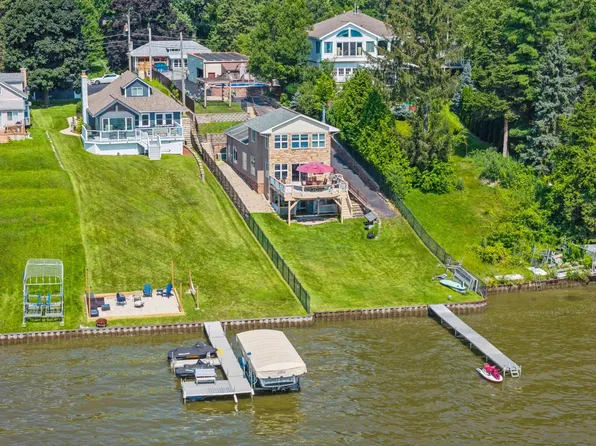 (undisclosed Address), Antioch, IL 60002