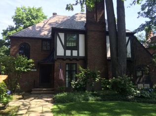 2687 Derbyshire Rd, Cleveland Heights, OH 44106
