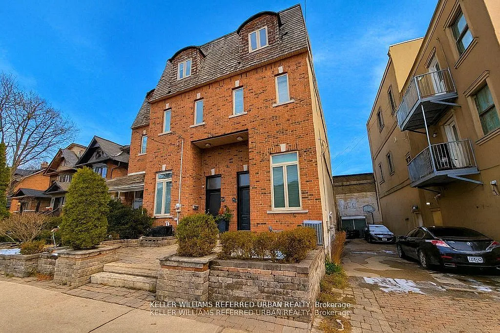 287 Kingswood Rd photo 1