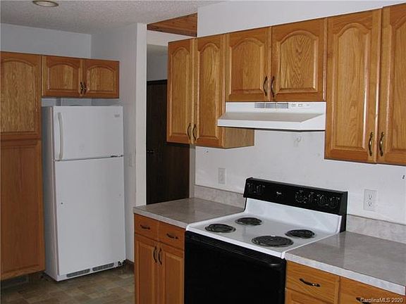 5th image of 667 Pinnacle Pkwy