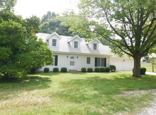 4 West St, Hillsboro, IL 62049