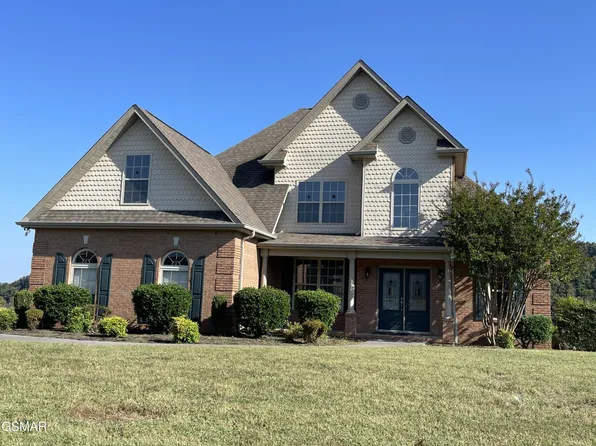 1622 Spear Point Ln, Sevierville, TN 37876