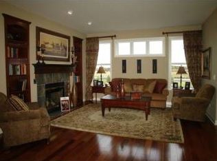 6203 Urbandale Ln N, Maple Grove, MN 55311