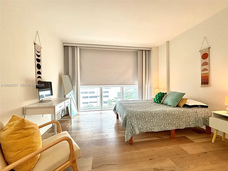 500 NE 29th St #601 — Photo 13