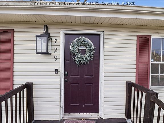 3rd image of 729 Daverton Rd