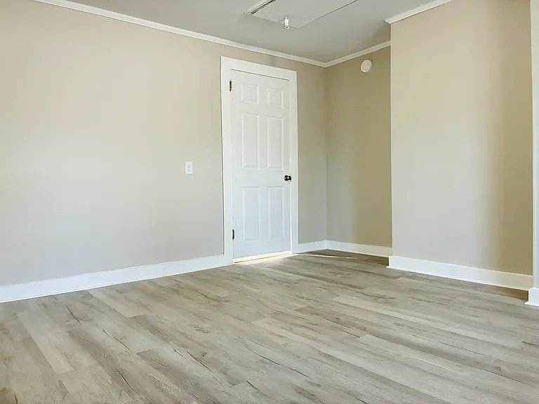 1409 Ware Ave — Photo 11