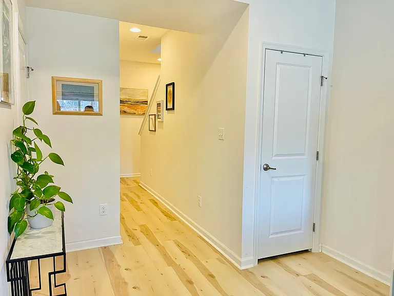 127 Streamview Dr — Photo 26