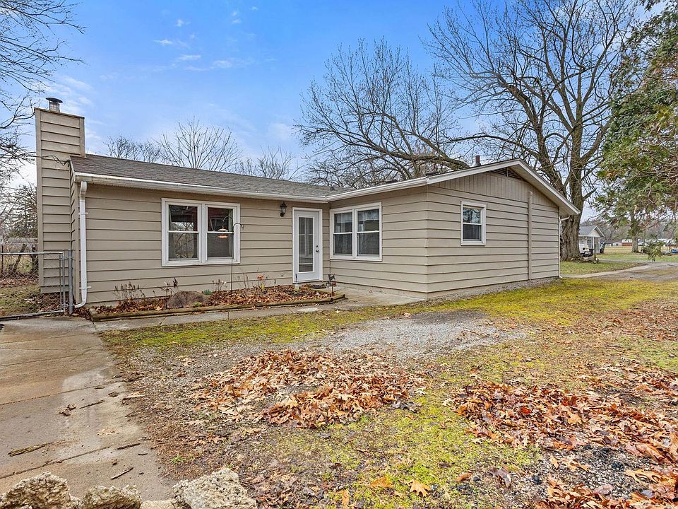 3638 Spruce Dr, Fort Wayne, IN 46809 | Zillow