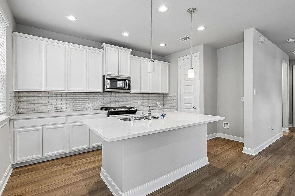 3 bed, 2.5 bath, 1708 sqft, $2,550 — Photo 4