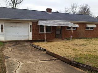 627 Staunton Bridge Rd, Greenville, SC 29611