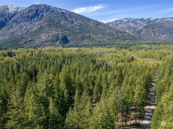 10 West Fawn Creek Road, Winthrop, WA 98862