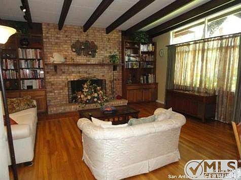 5th image of 438 Forrest Hill Dr