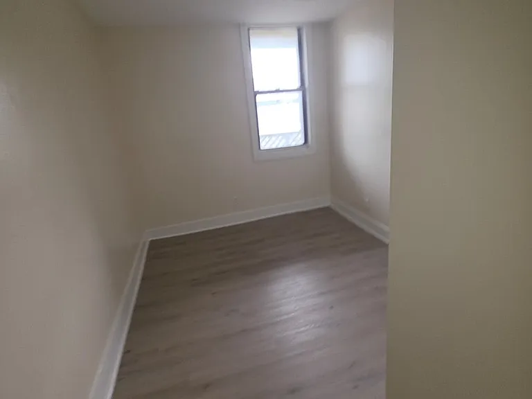 358-360 S Orange Ave #2R — Photo 10