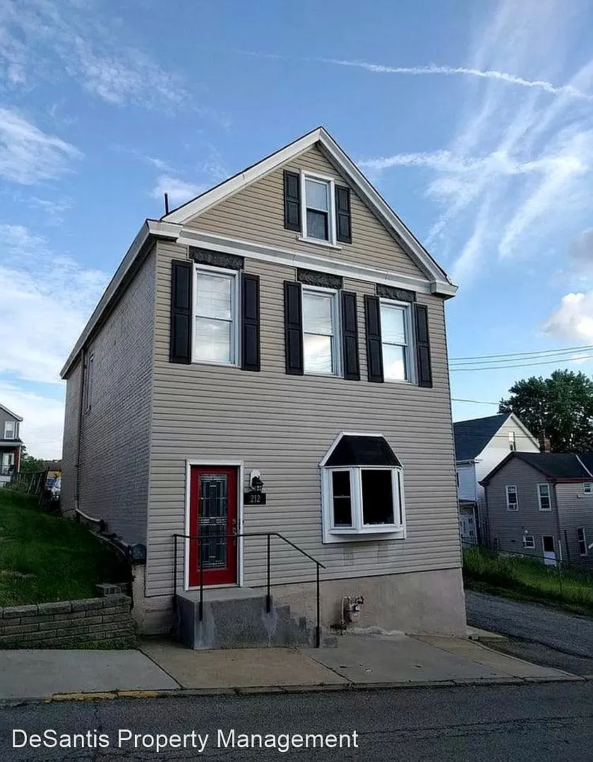 212 Kaercher St photo 1