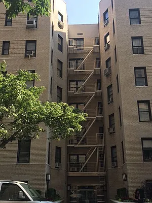 Rented by B Gans Management | media 10