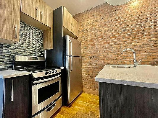 1st image of 412 Gates Ave #4C