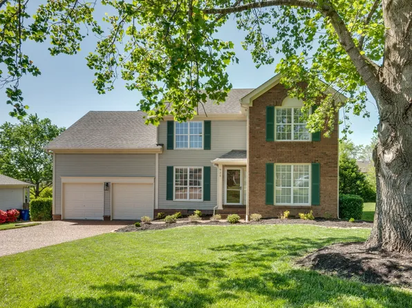 925 Lawnview Ln, Franklin, TN 37064