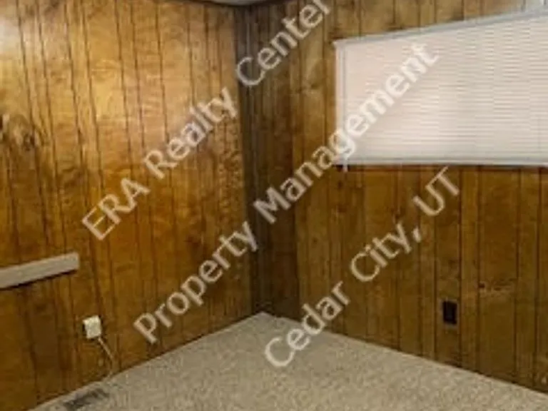 439 N 600 W #1-20 — Photo 8