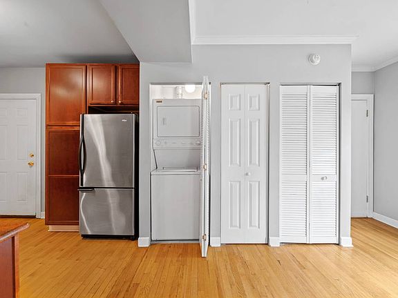 4th image of 3400 N Janssen Ave APT 1