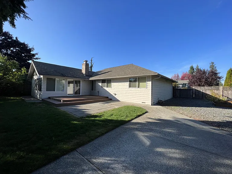 2228 137th St SE — Photo 3