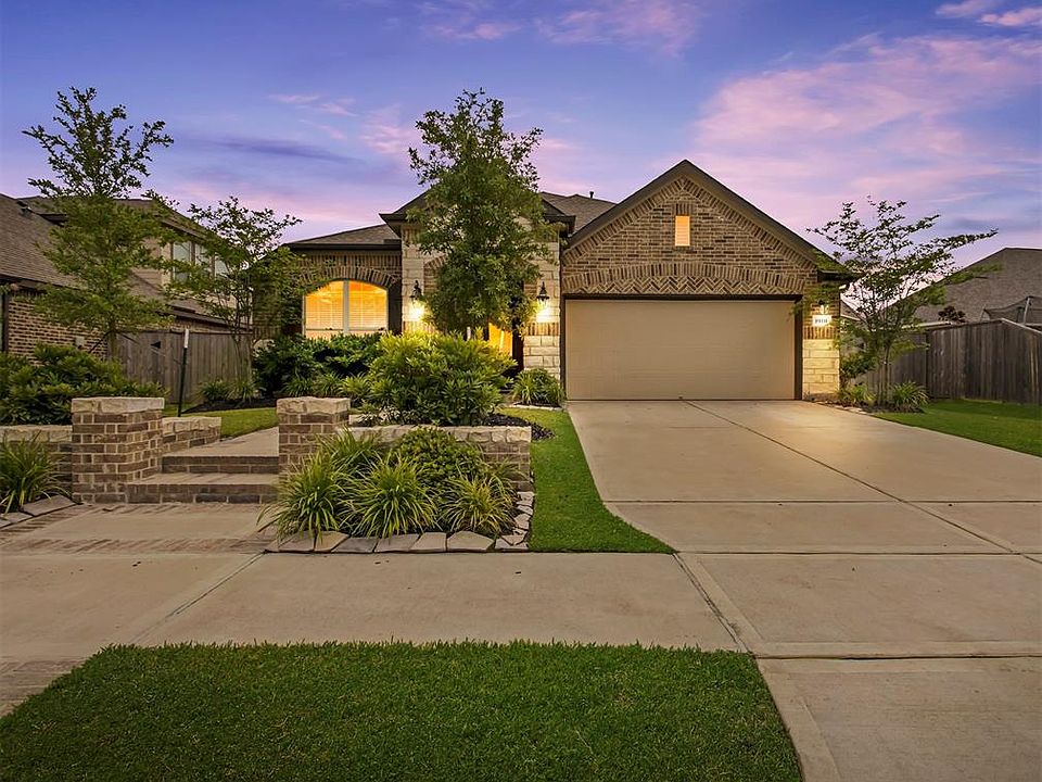 1st image of 19331 Copper Lantern Dr