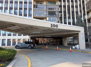 200 Winston Dr APT 1014, Cliffside Park, NJ 07010