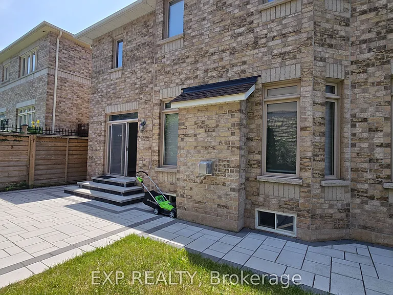 2209 Blackbird Ct — Photo 17