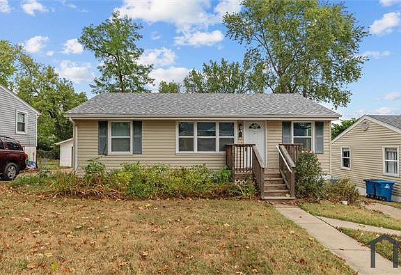 2nd image of 9507 Theodosia Ave