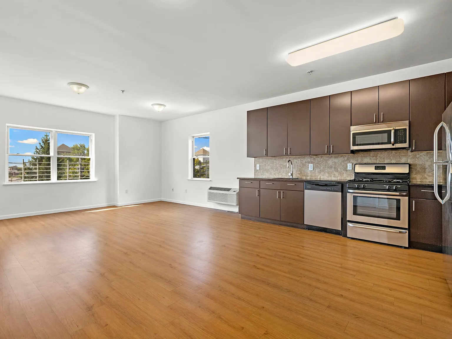 2 bed, $2,550 — Photo 3