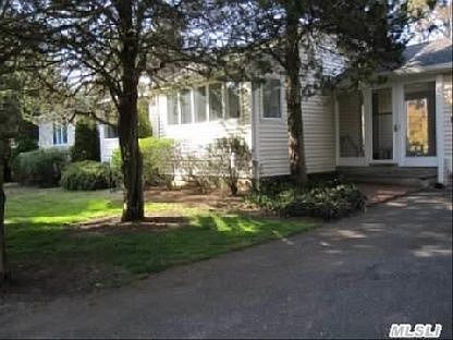 1st image of 11-11 E Point Ln