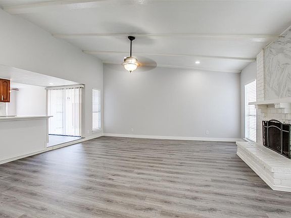 4th image of 2818 White Gum Ln