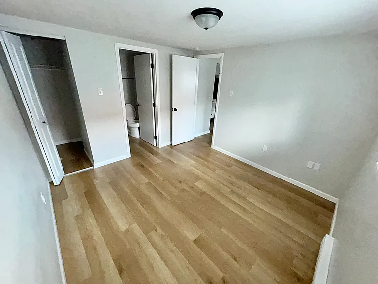 Rivertown Apartments — Photo 13