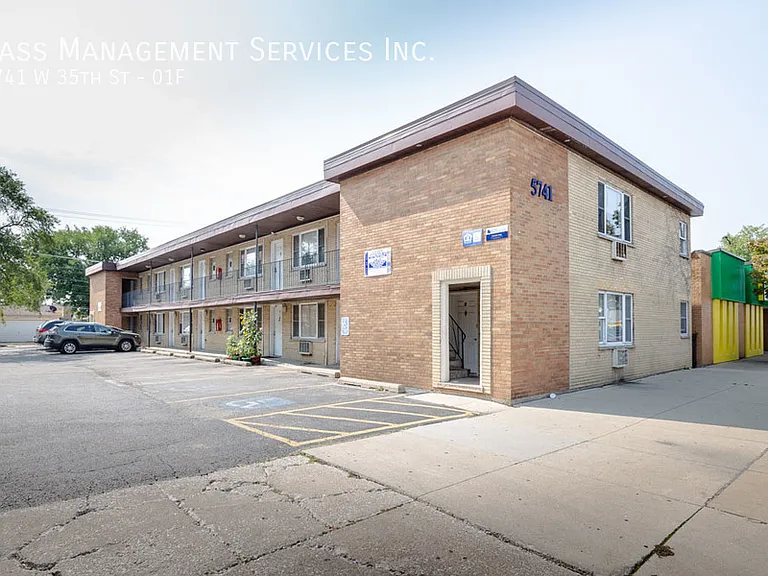 5741 W 35th St #1F — Photo 10