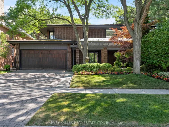 5 Cosmic Dr, Toronto, ON M3B 3L5